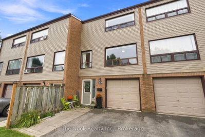 27 The Bridle Path • Clarington, ON photo 2