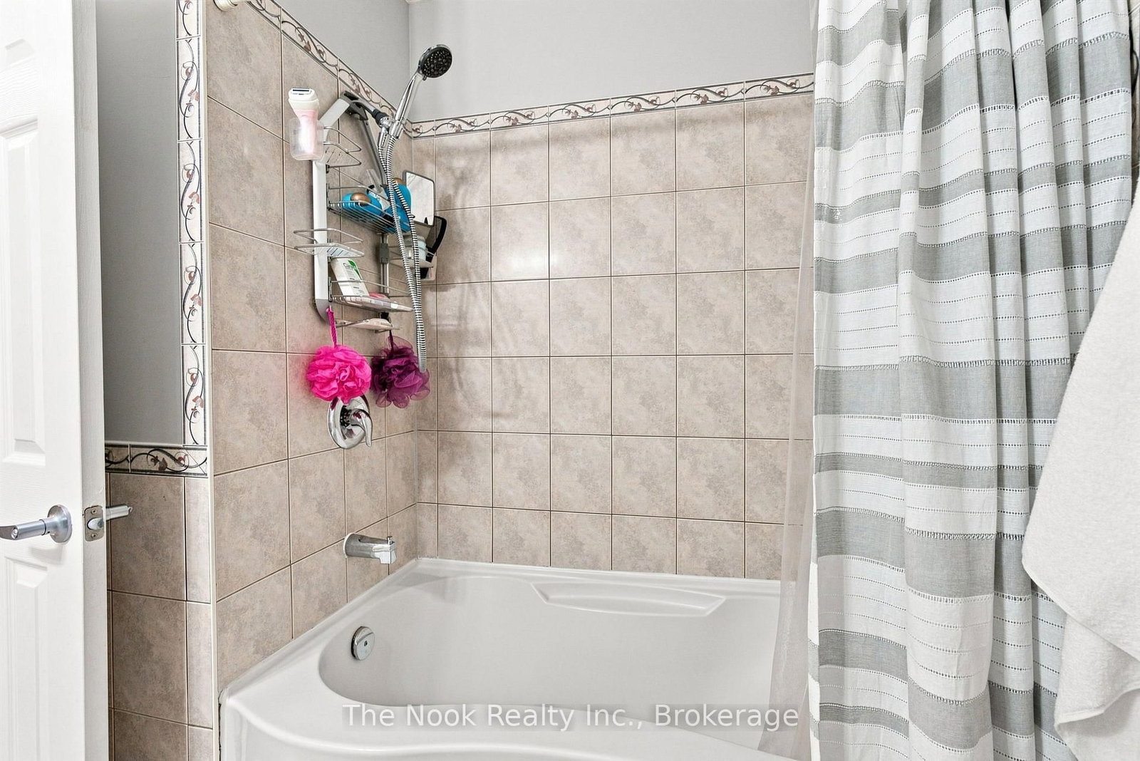27 The Bridle Path • Clarington, ON photo 42