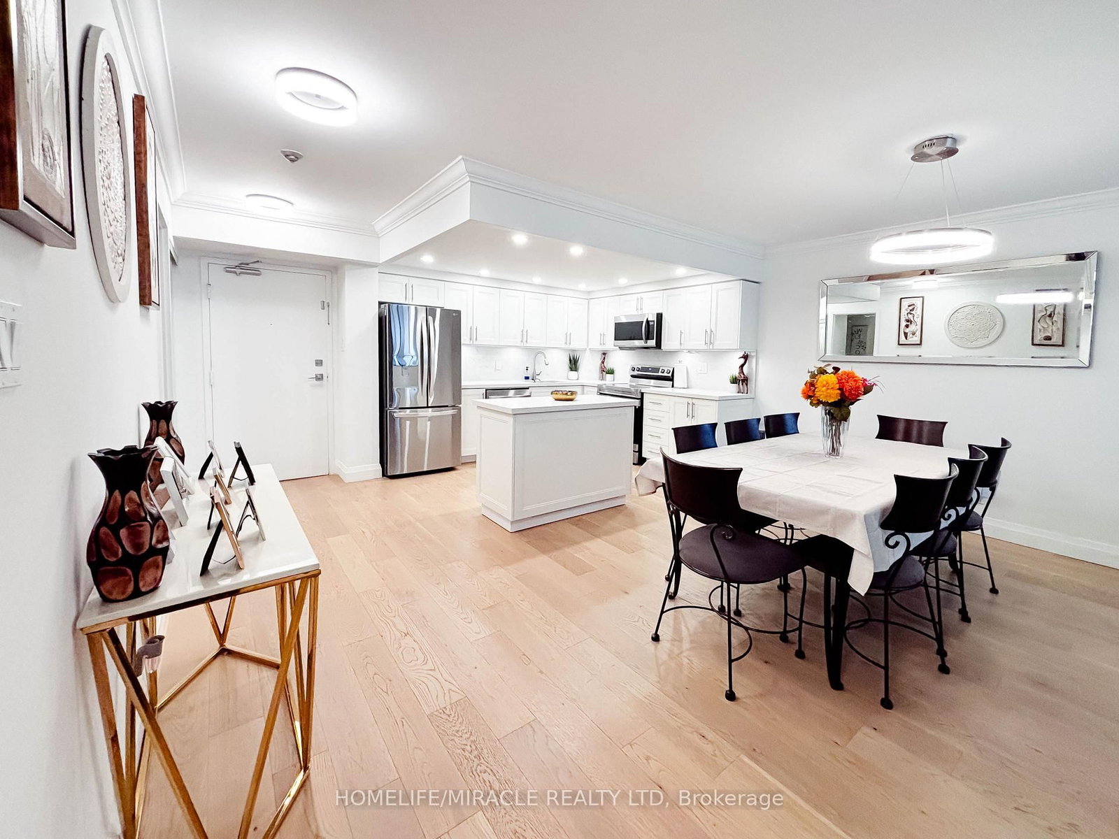 8 Silver Bell Grove • #206 • Toronto, ON photo 3