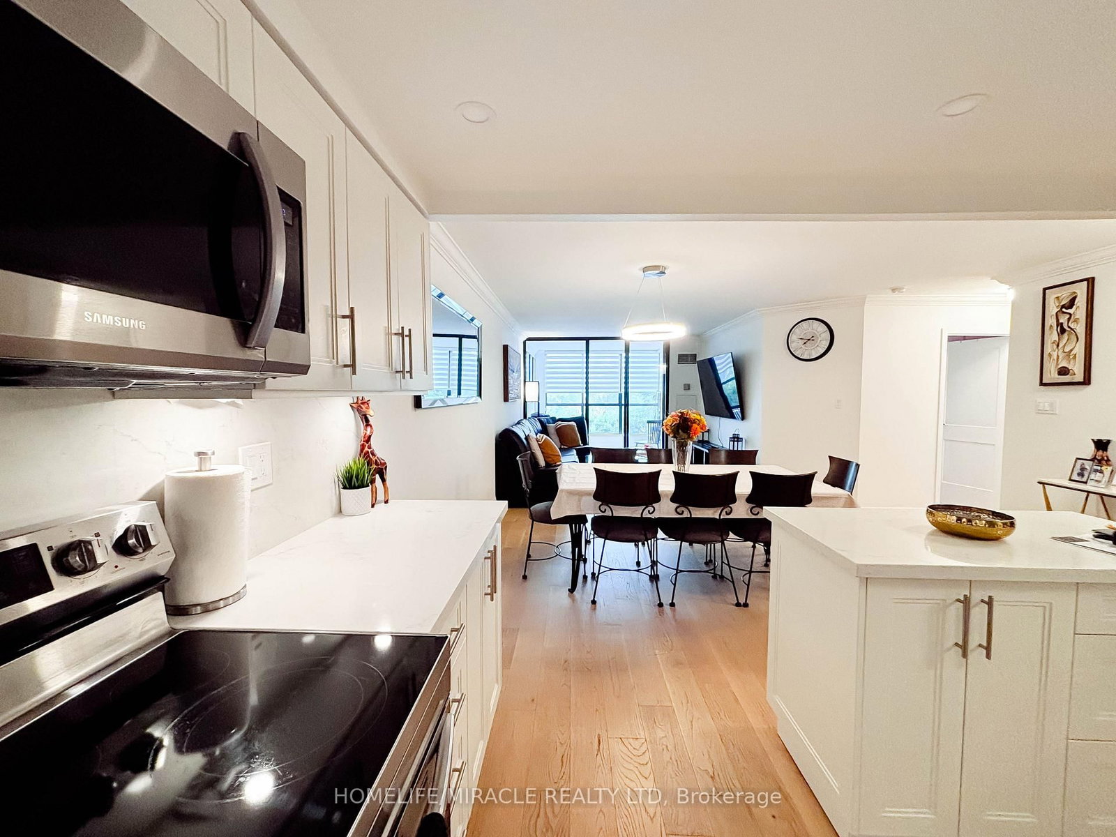 8 Silver Bell Grove • #206 • Toronto, ON photo 5