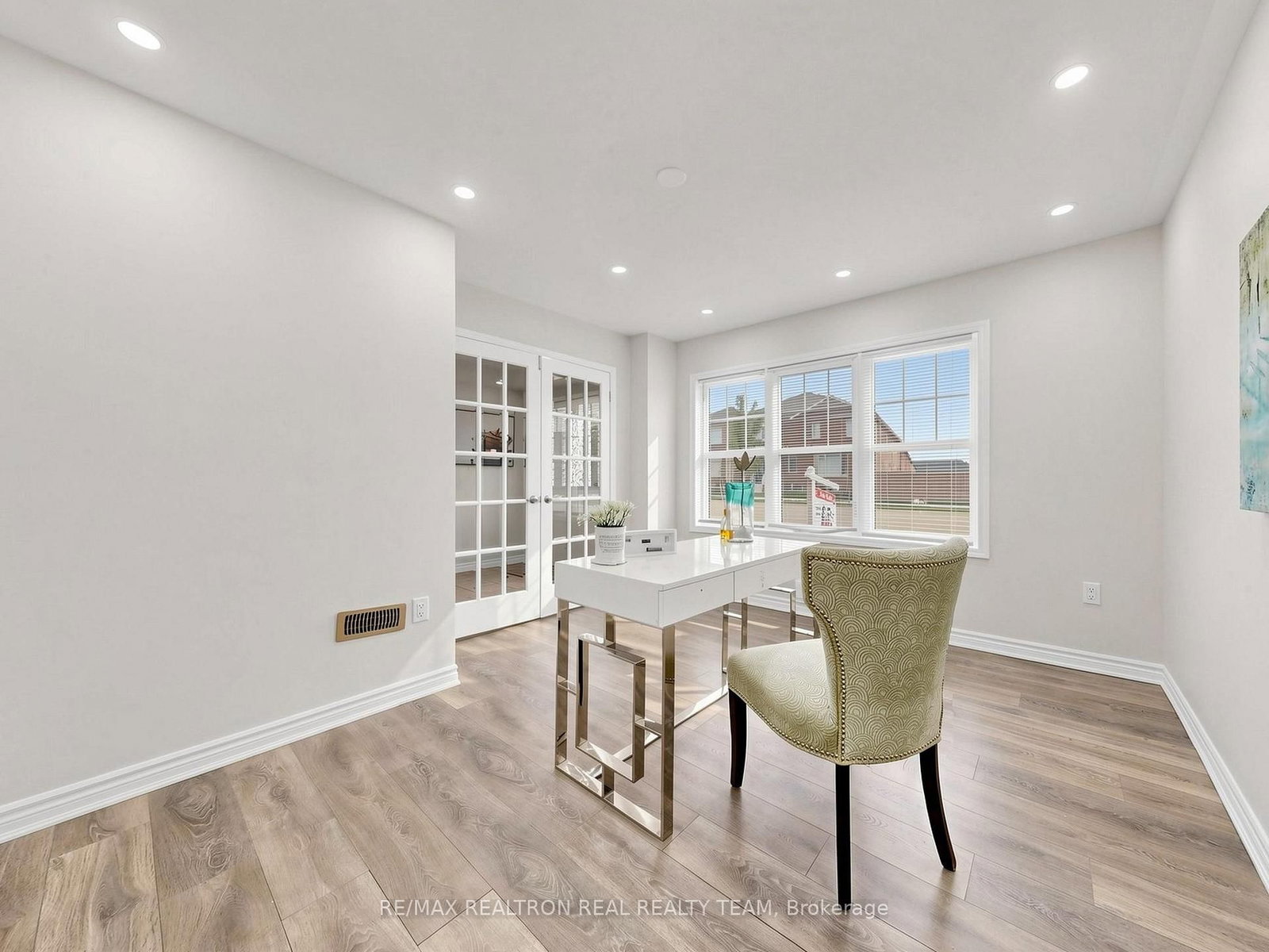 2708 Burkholder Drive • Pickering, ON photo 27