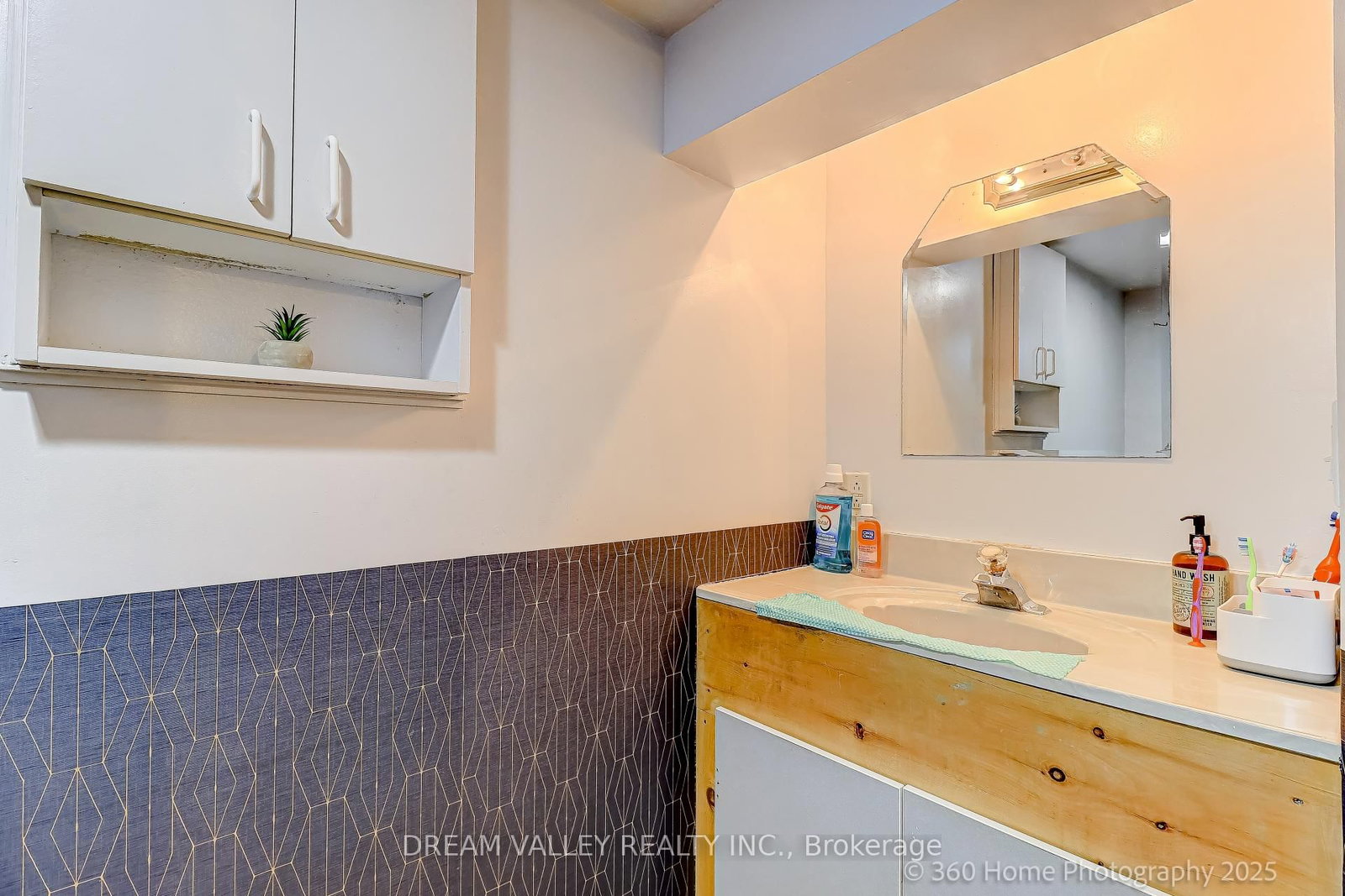 96 Laurel Avenue • Toronto, ON photo 20