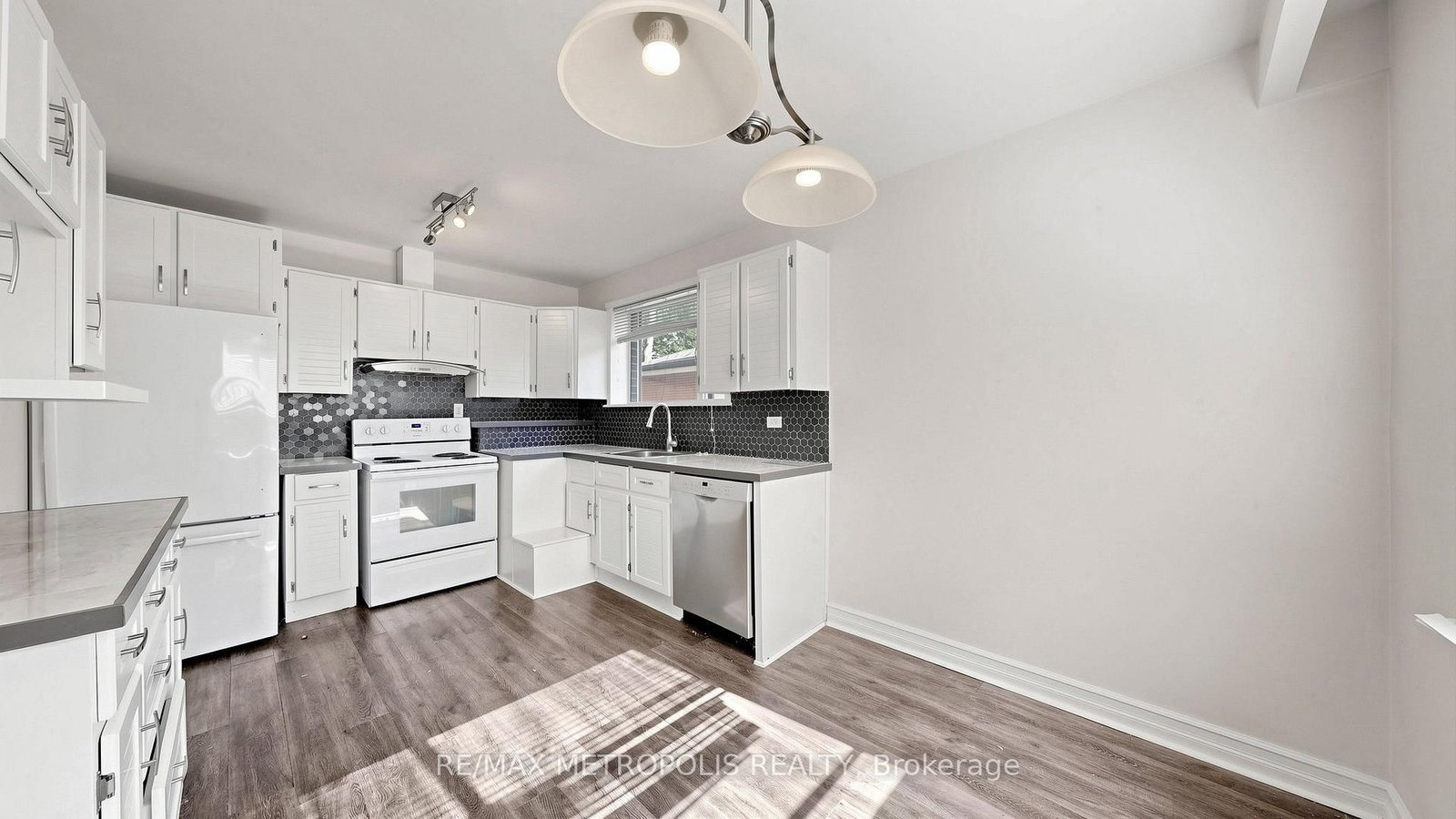 139 Pandora Circle • Toronto, ON photo 12