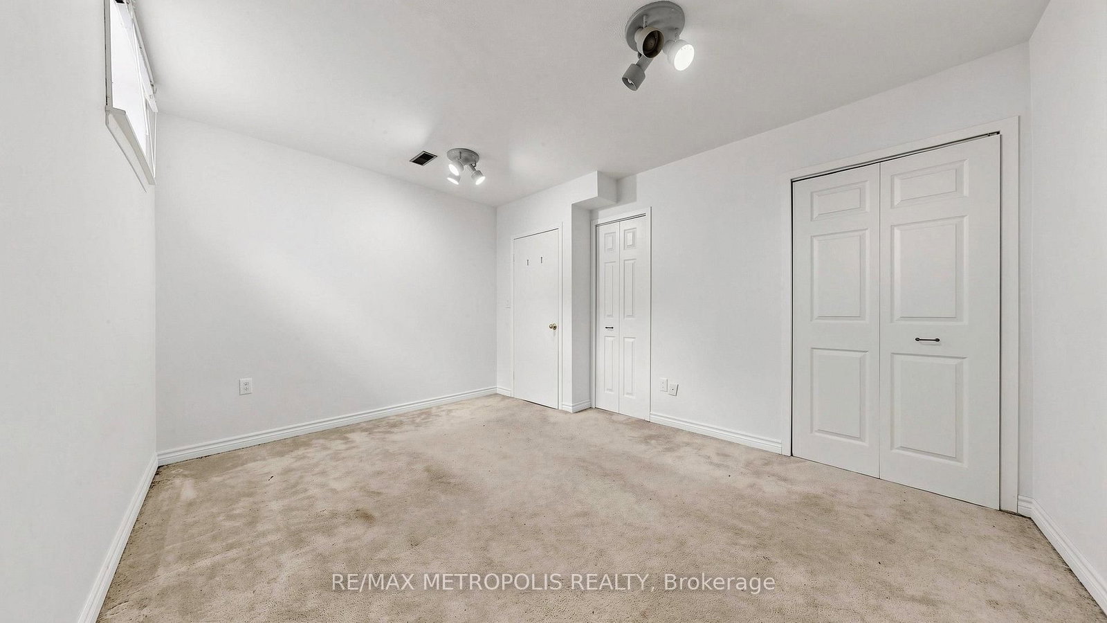 139 Pandora Circle • Toronto, ON photo 37