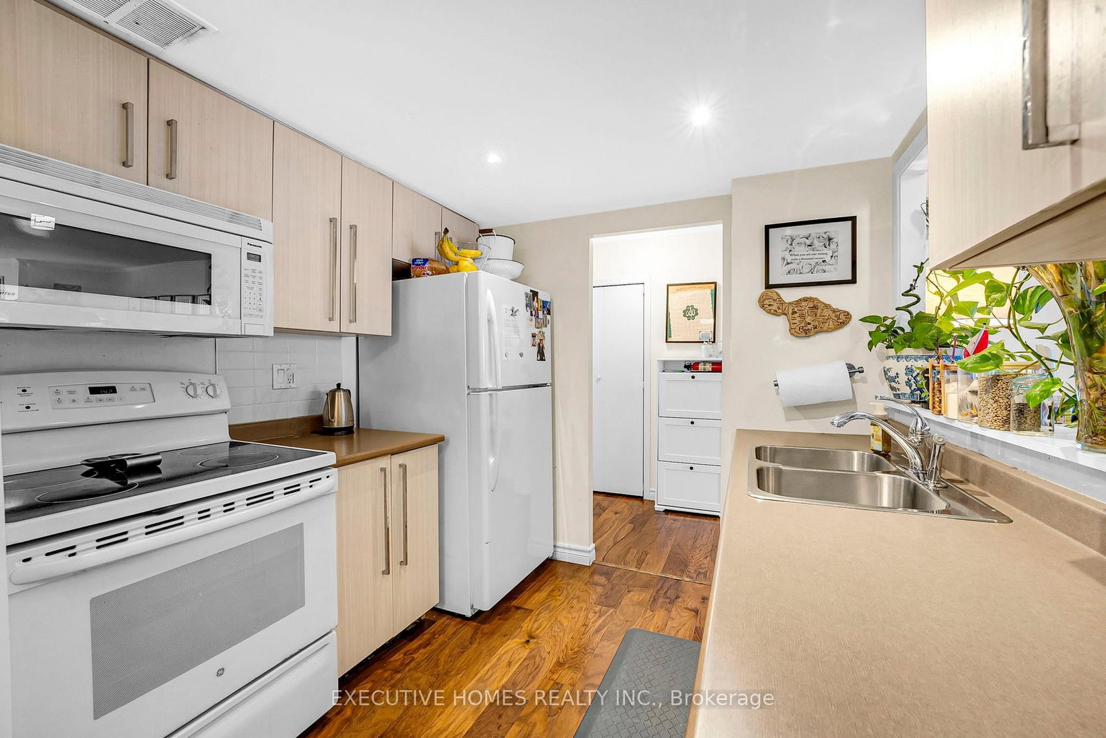 3131 Bridletowne Circle • #508 • Toronto, ON photo 14