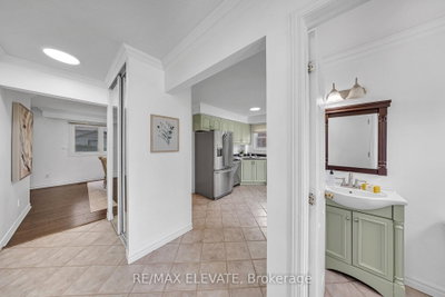 163 Brunswick Court • Oshawa, ON photo 5