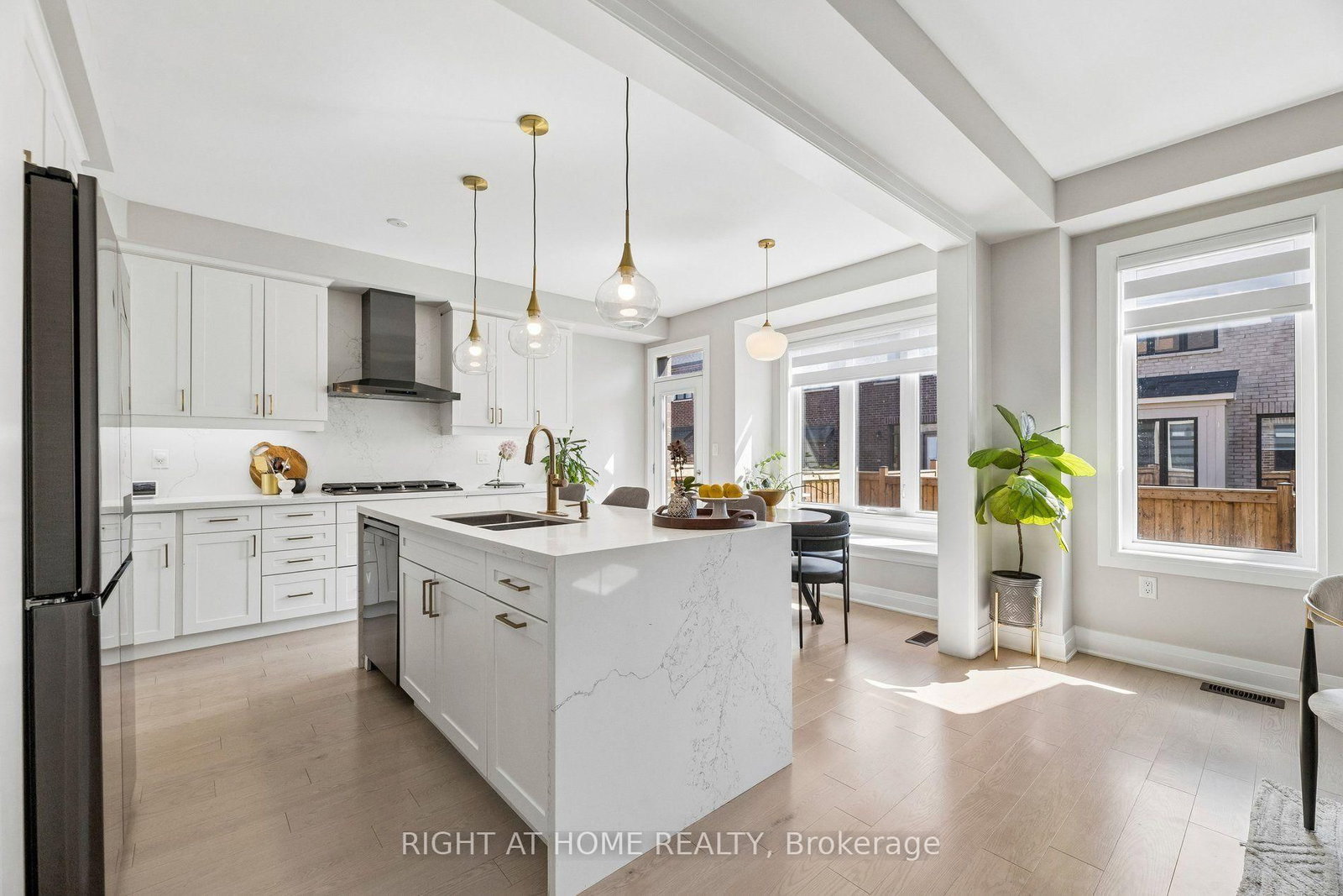 2989 Heartwood Lane • Pickering, ON photo 4