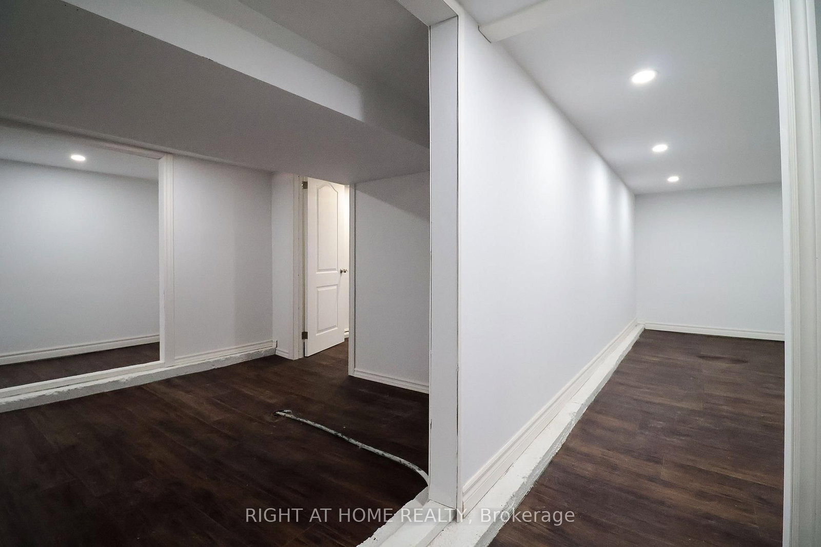 1327 Commerce Street • Pickering, ON photo 20