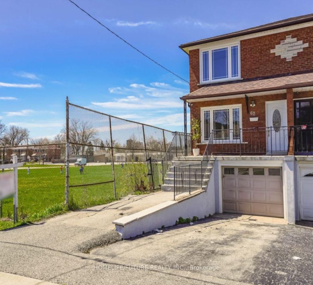 62 North Edgely Avenue • Toronto, ON photo 2