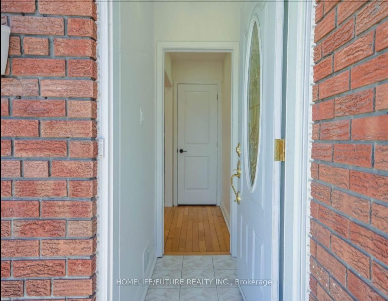 62 North Edgely Avenue • Toronto, ON photo 3