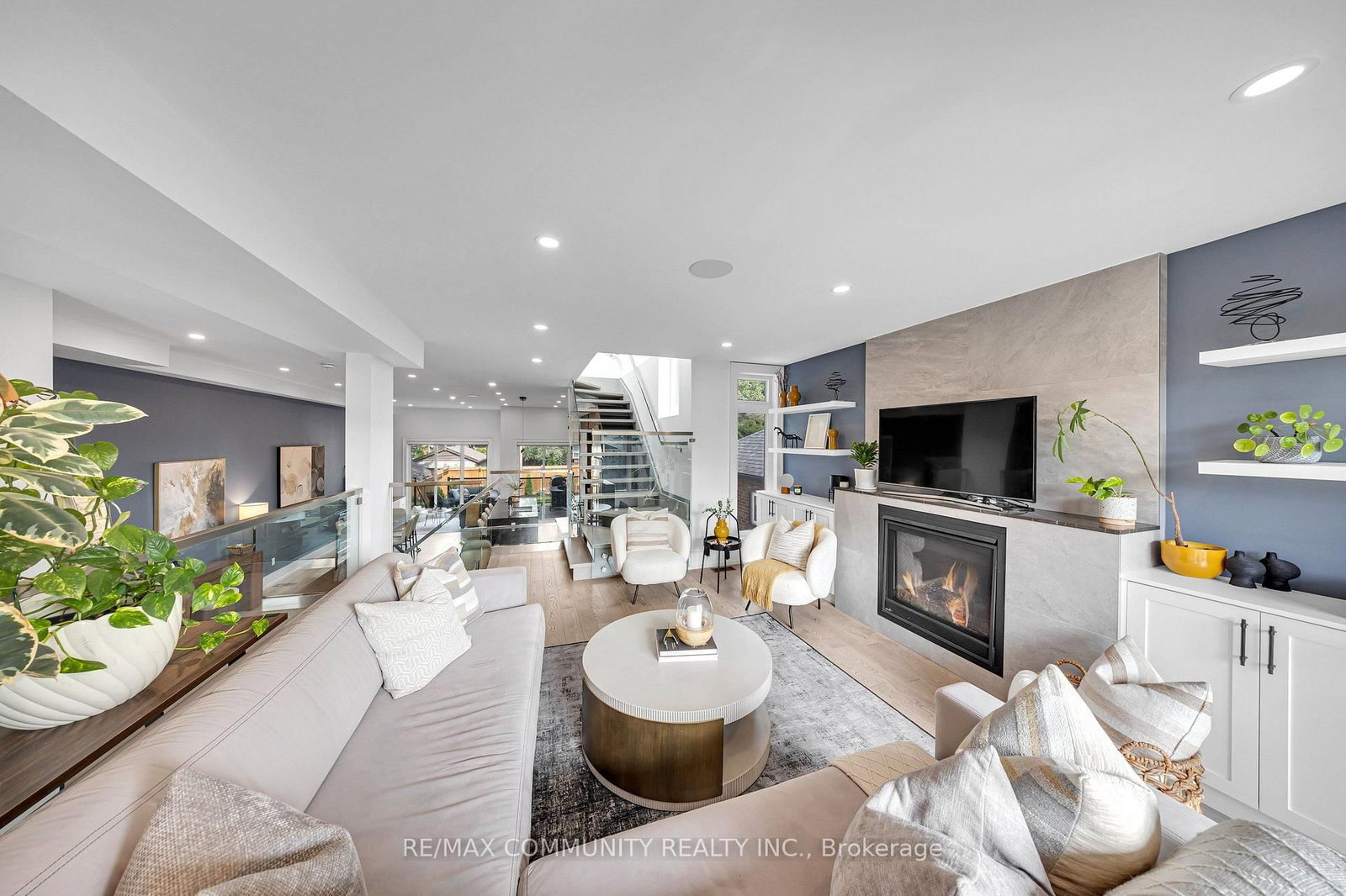 7 Derwyn Road • Toronto, ON photo 18