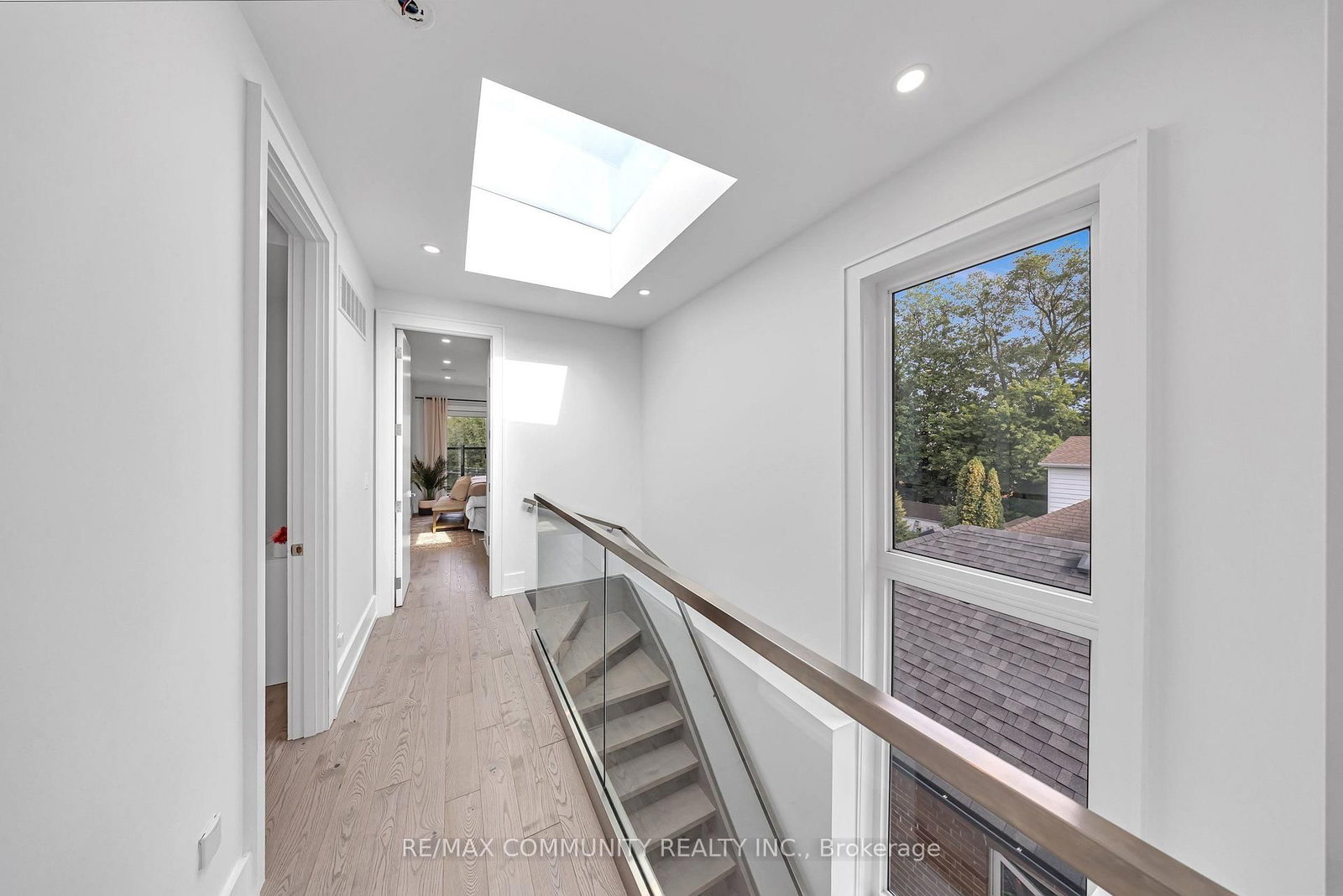 7 Derwyn Road • Toronto, ON photo 22