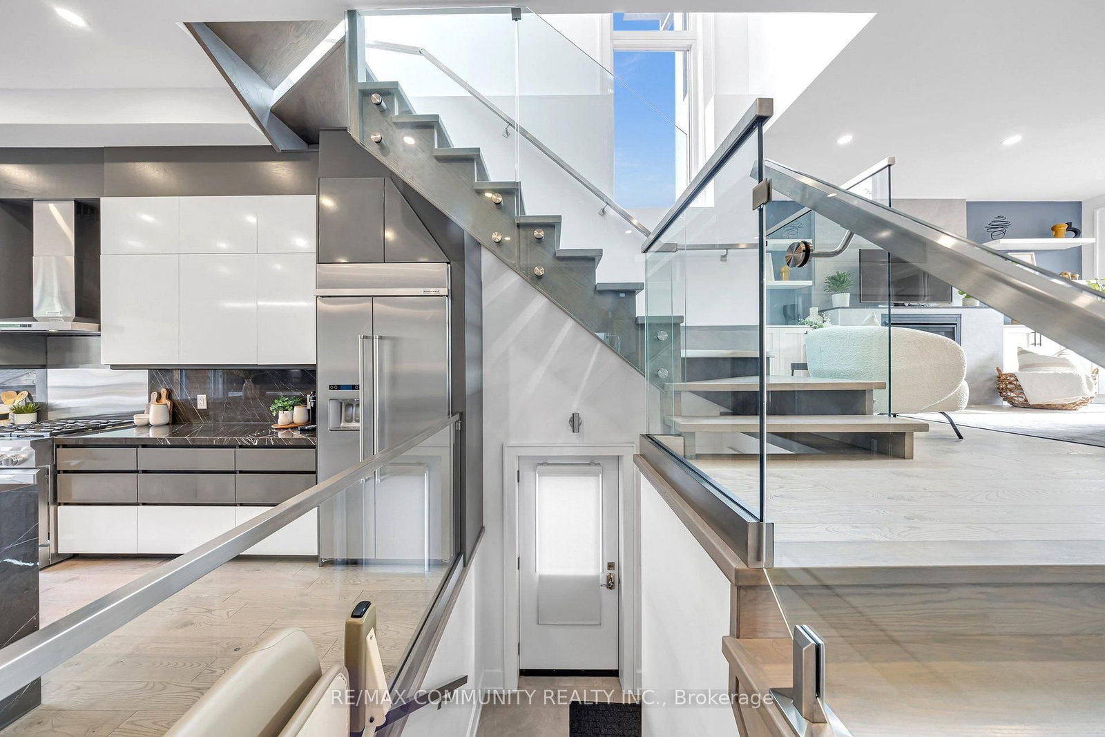 7 Derwyn Road • Toronto, ON photo 37