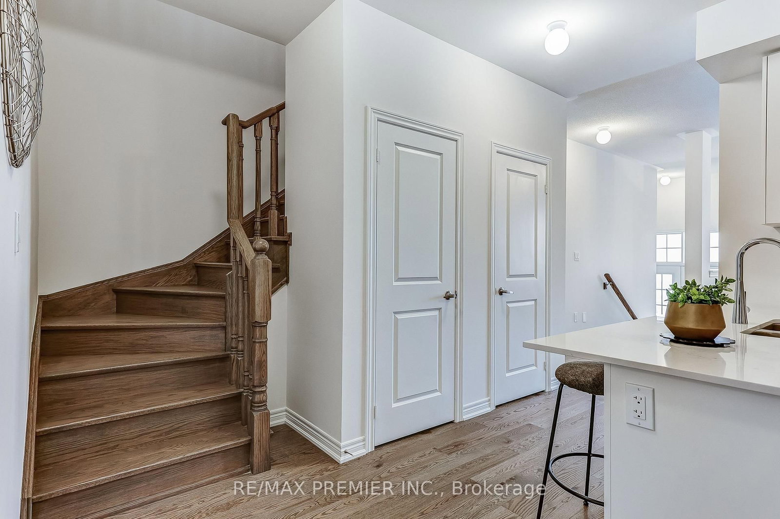 1228 Elizabeth Mackenzie Drive • Pickering, ON photo 28