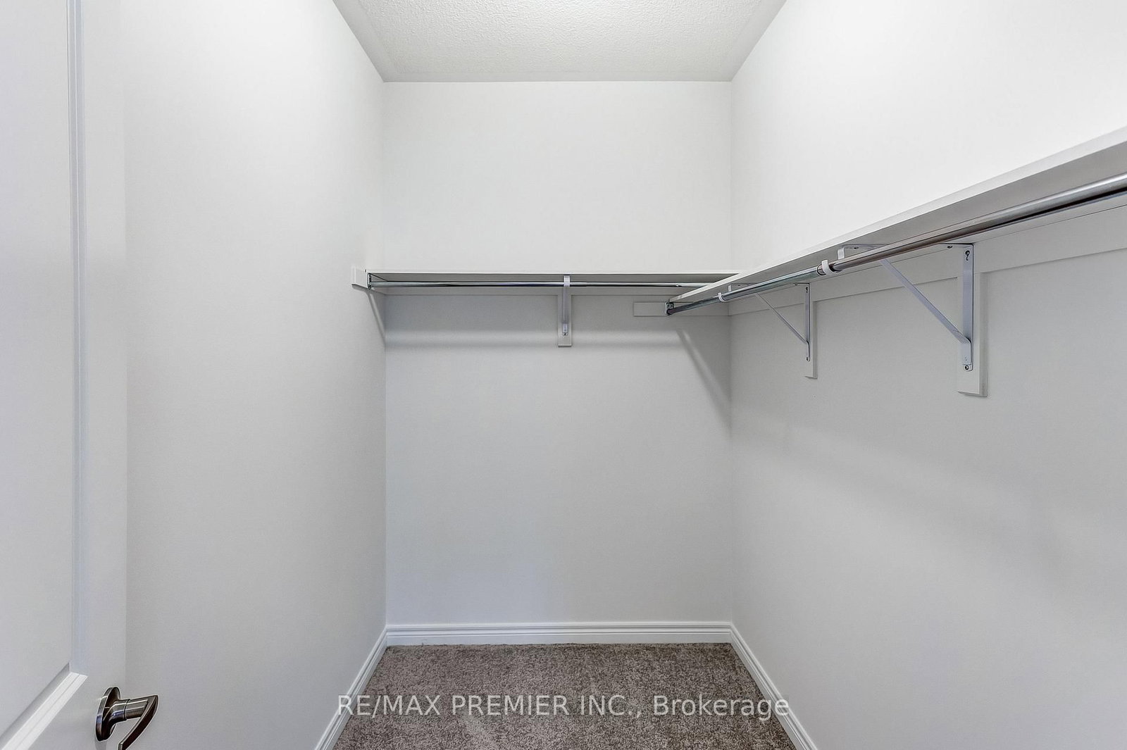 1228 Elizabeth Mackenzie Drive • Pickering, ON photo 50
