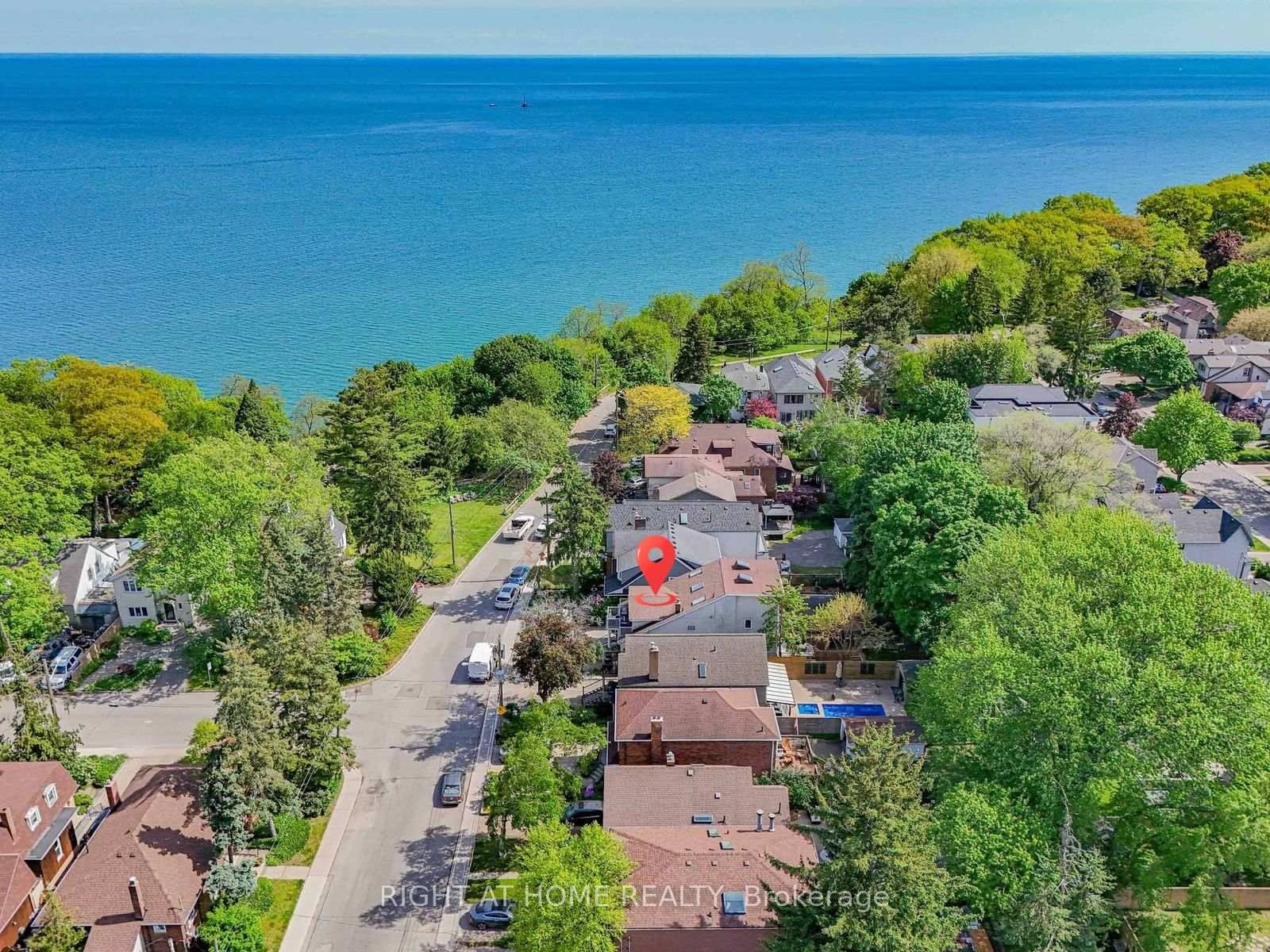 20 Kildonan Drive • Toronto, ON photo 1