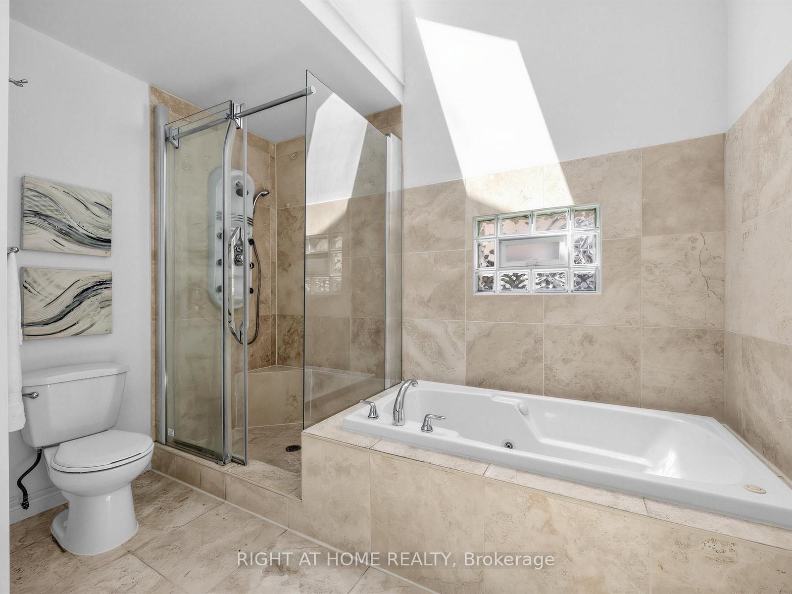 20 Kildonan Drive • Toronto, ON photo 25