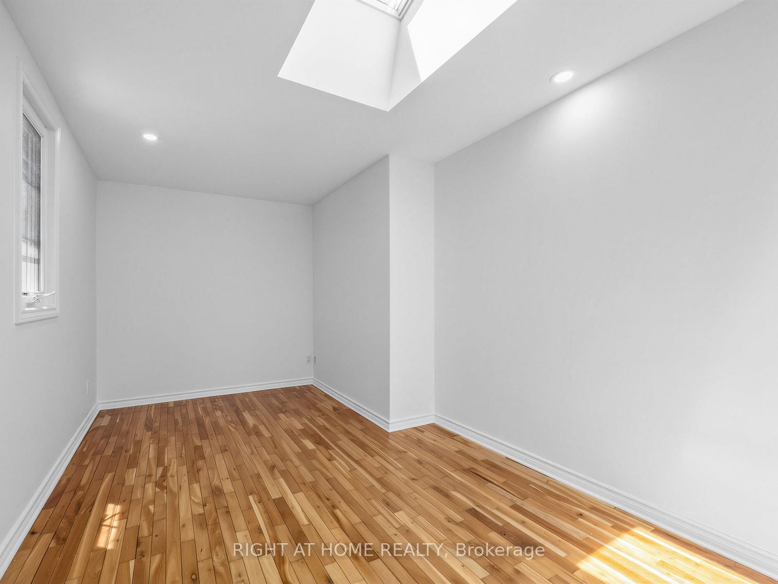 20 Kildonan Drive • Toronto, ON photo 28