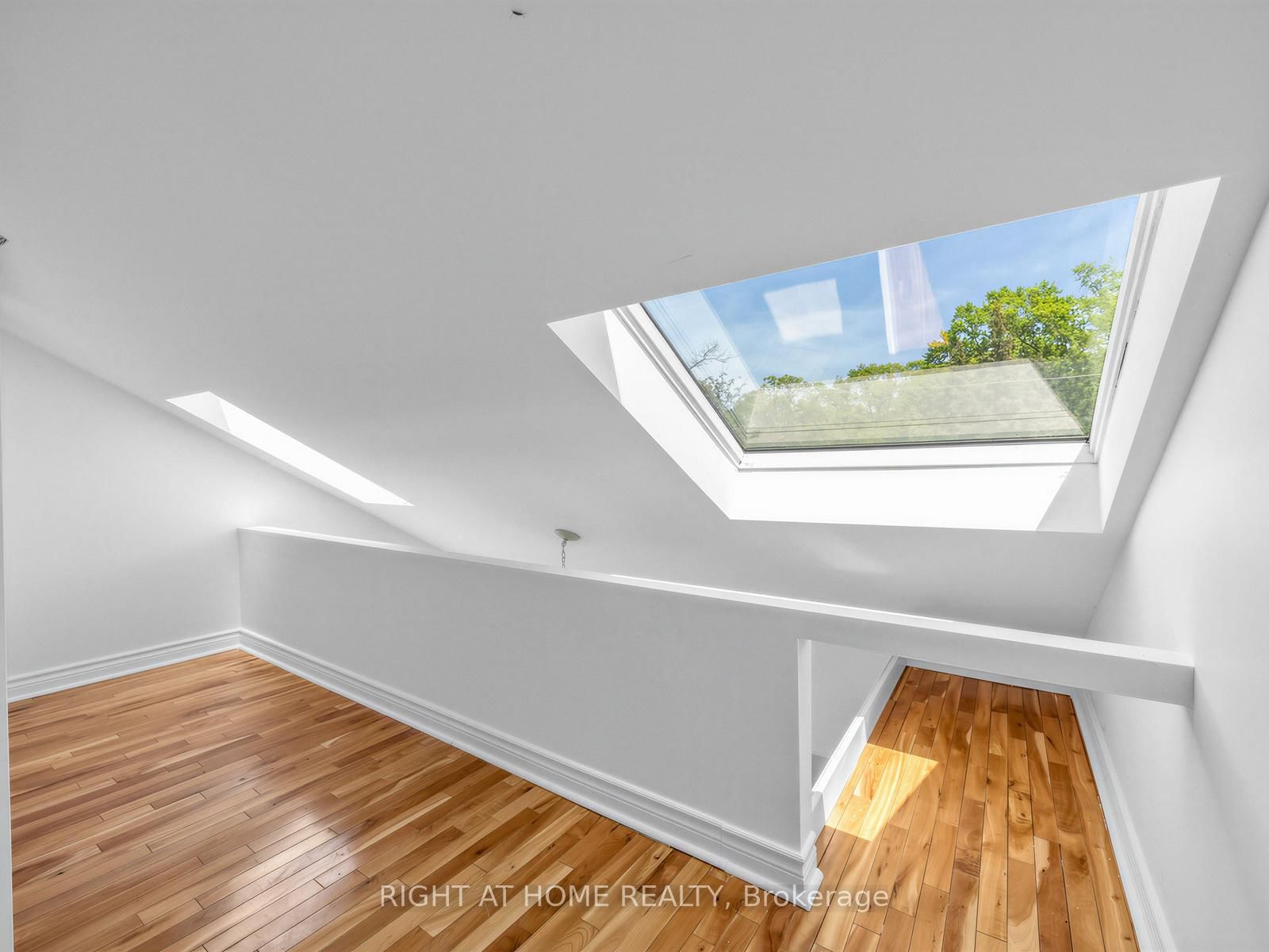 20 Kildonan Drive • Toronto, ON photo 31