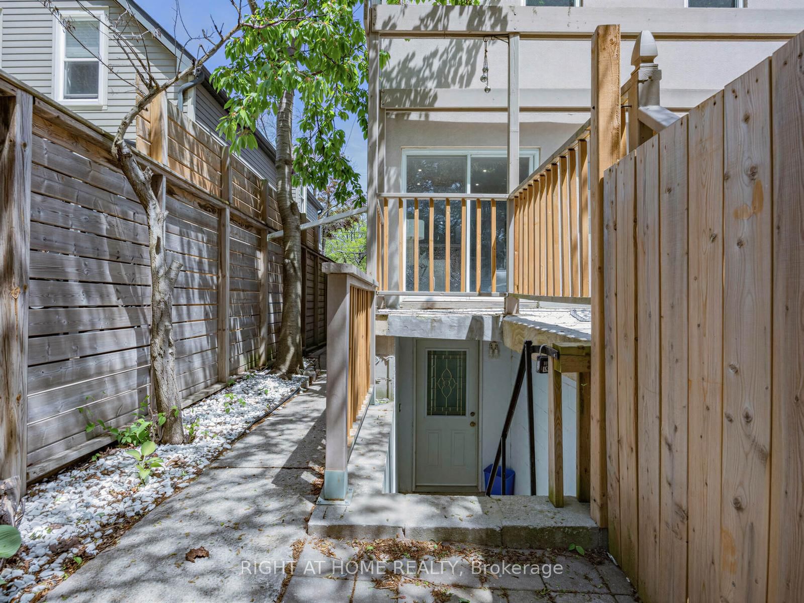 20 Kildonan Drive • Toronto, ON photo 35