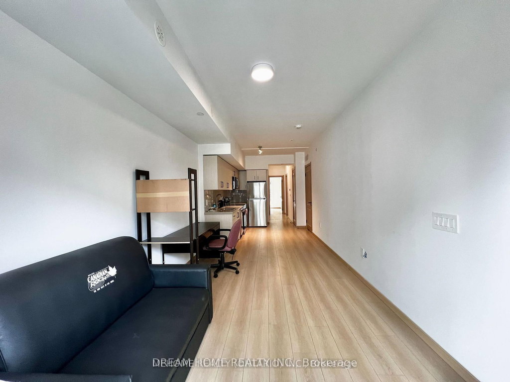 C3-207 - 3425 Sheppard Avenue E 2