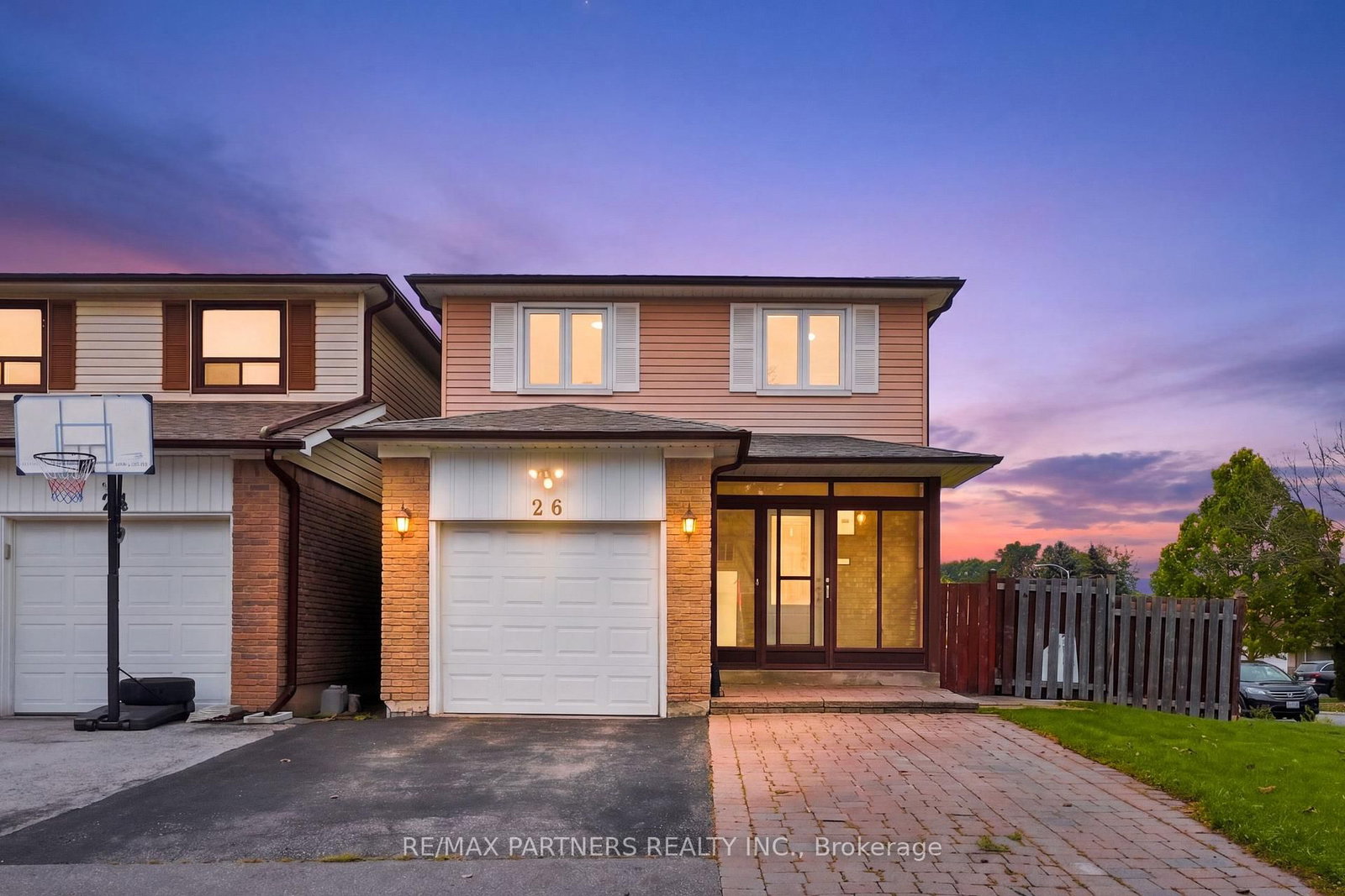 26 Blue Eagle Trail • Toronto, ON photo 2