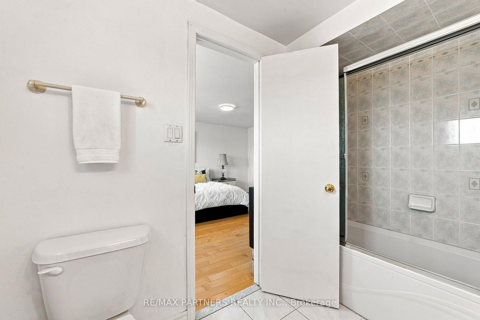 26 Blue Eagle Trail • Toronto, ON photo 22