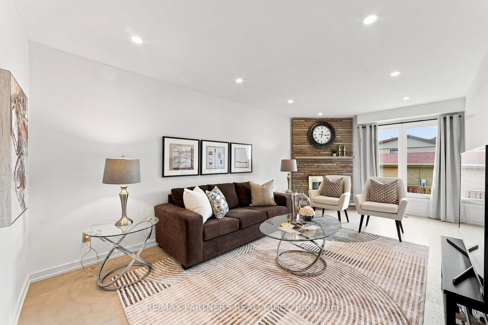 26 Blue Eagle Trail • Toronto, ON photo 4