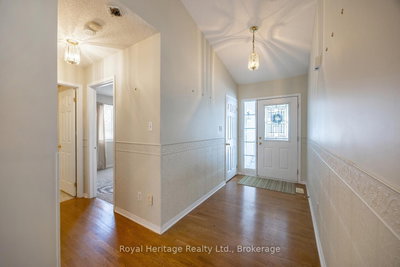 118 Bluffs Road • Clarington, ON photo 2