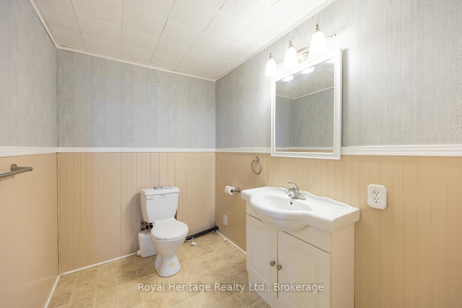 118 Bluffs Road • Clarington, ON photo 21