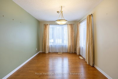118 Bluffs Road • Clarington, ON photo 6