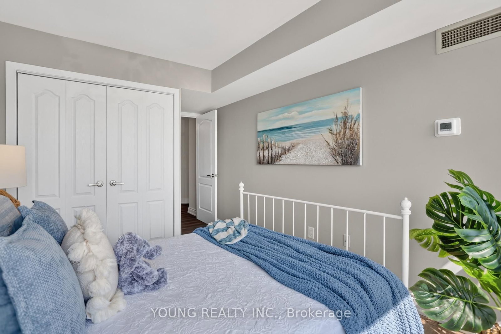 712 ROSSLAND Road E • #203 • Whitby, ON photo 15