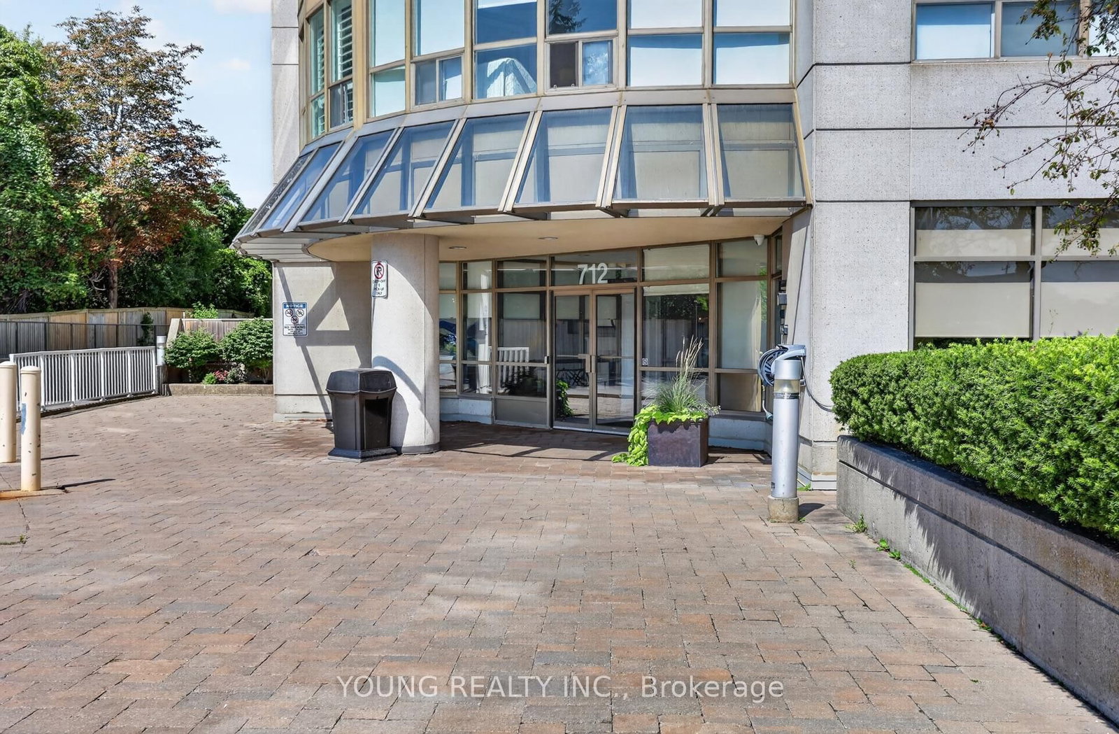 712 ROSSLAND Road E • #203 • Whitby, ON photo 24
