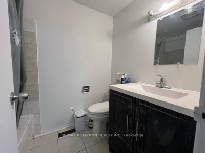 47 Horseley Hill Toronto,ON M1B 1W4 — Photo 9