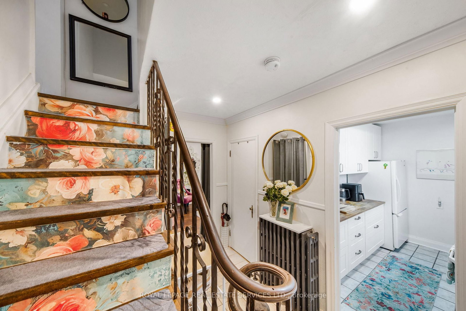 761 Kingston Road • Toronto, ON photo 11