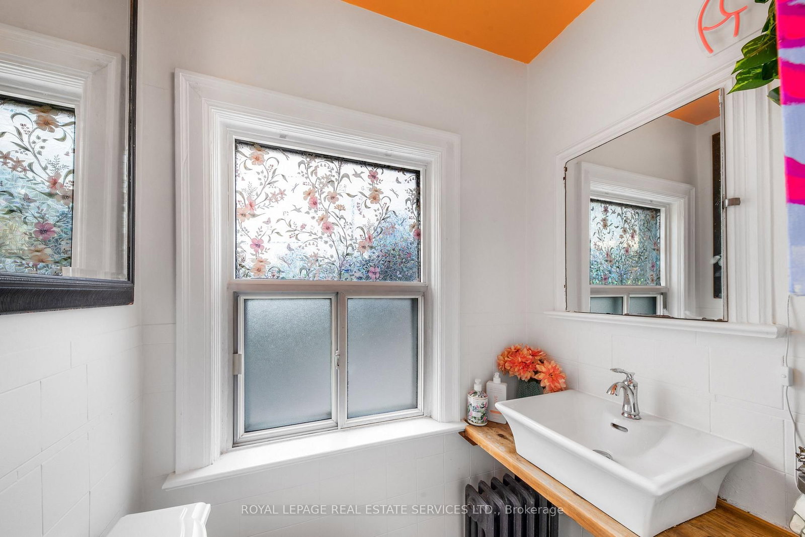 761 Kingston Road • Toronto, ON photo 18