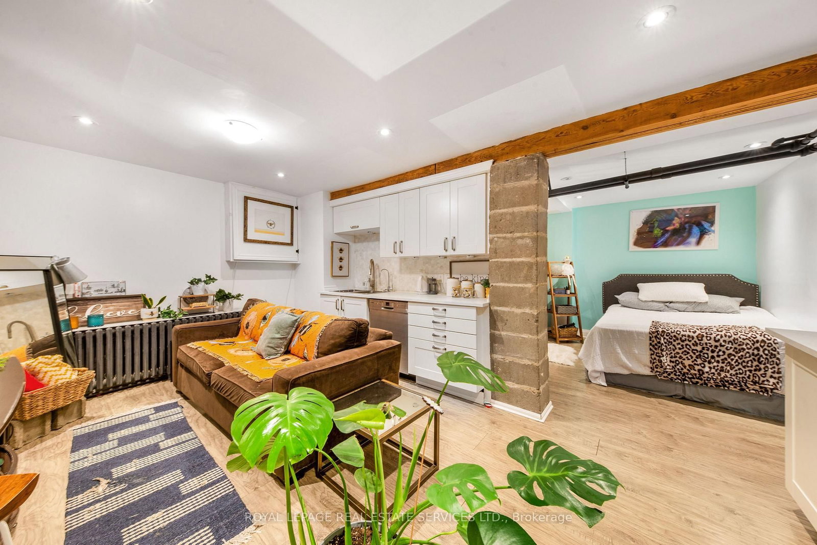 761 Kingston Road • Toronto, ON photo 39