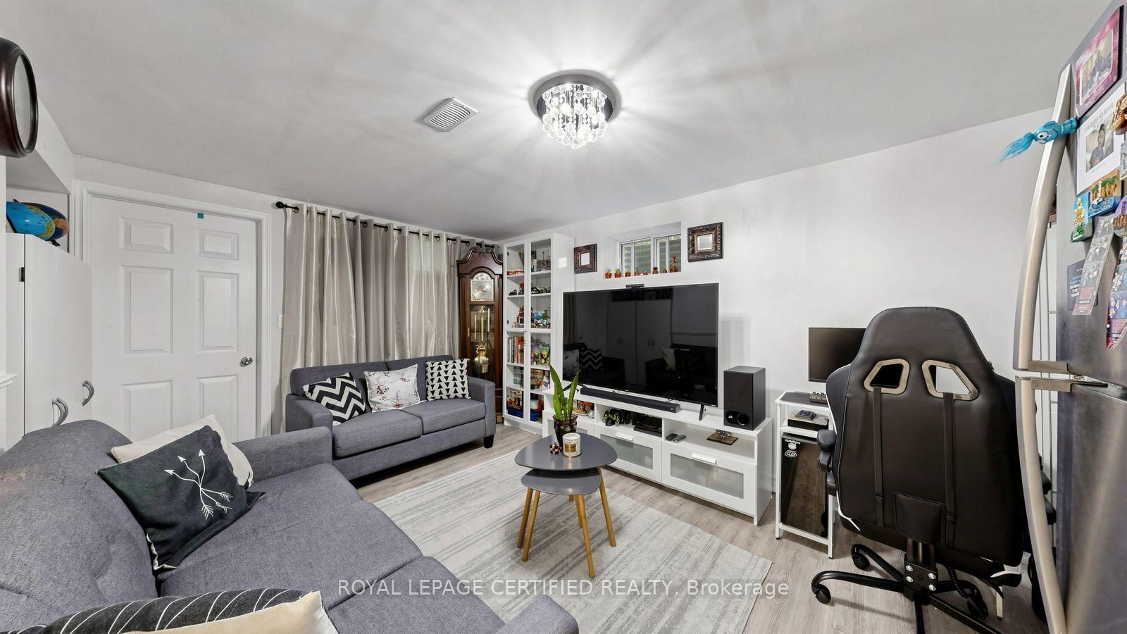 922A Danforth Road • Toronto, ON photo 11
