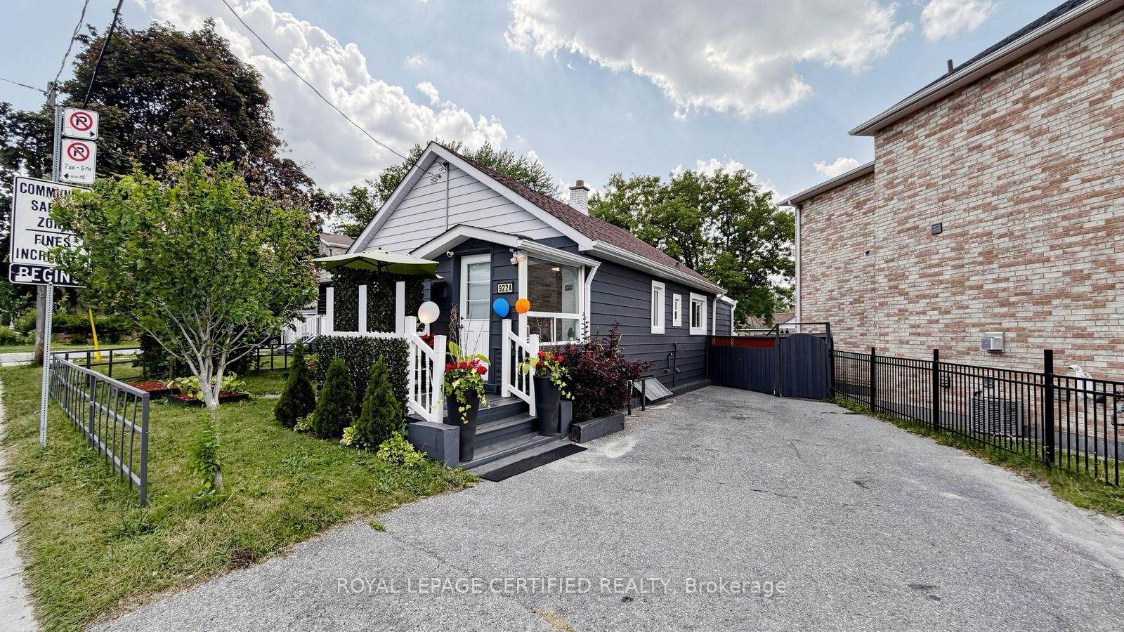 922A Danforth Road • Toronto, ON photo 3
