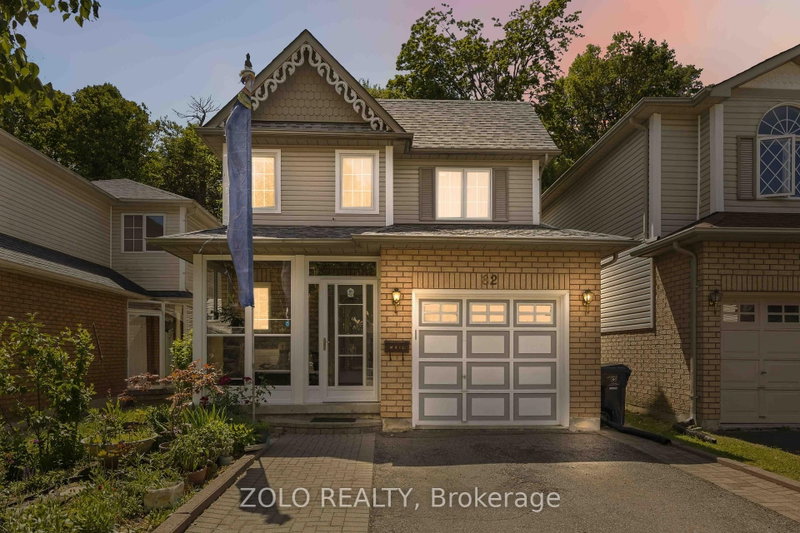 82 Piperbrook Crescent