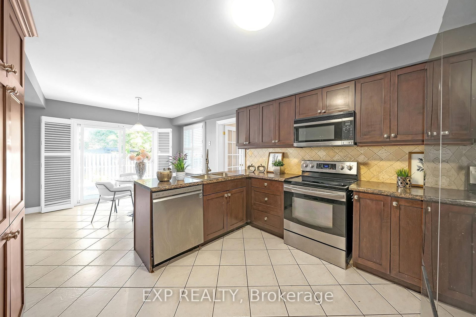 955 Snowbird Street • Oshawa, ON photo 18