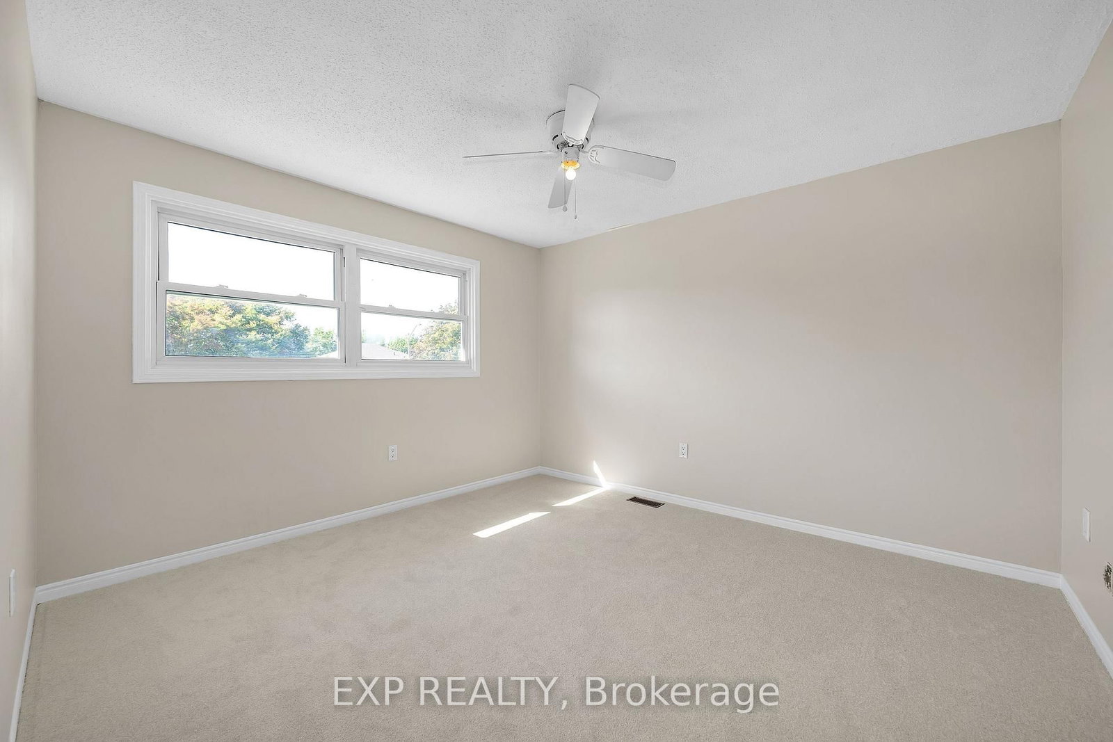 955 Snowbird Street • Oshawa, ON photo 31