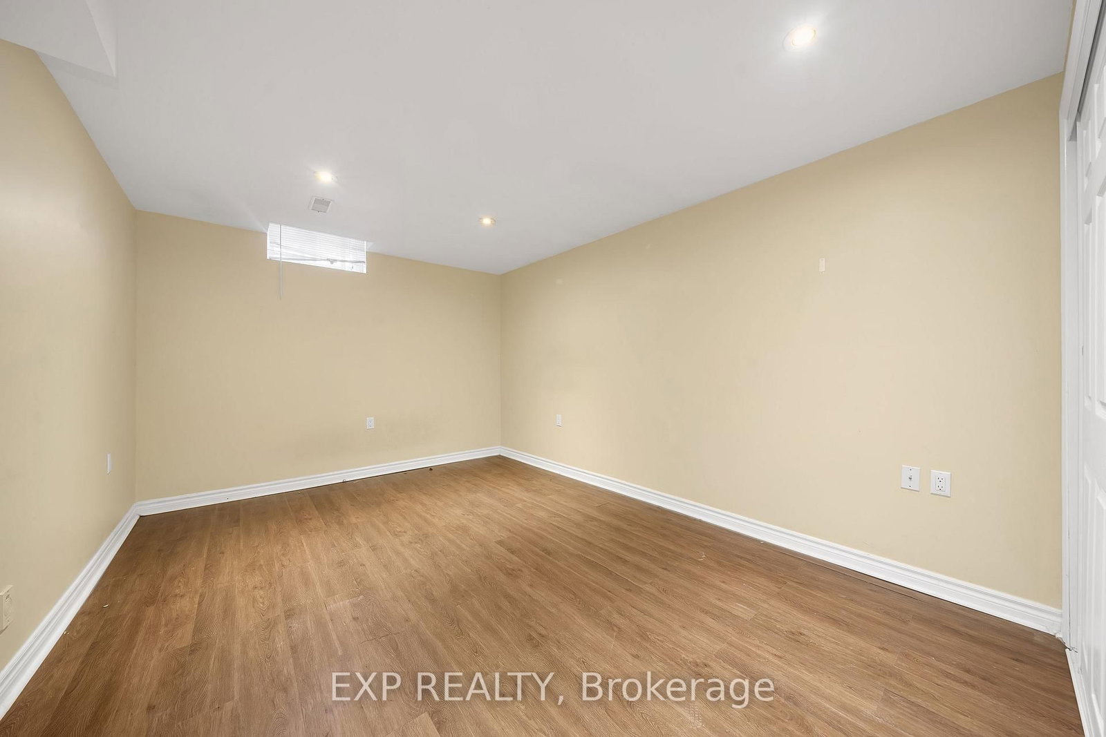 955 Snowbird Street • Oshawa, ON photo 37
