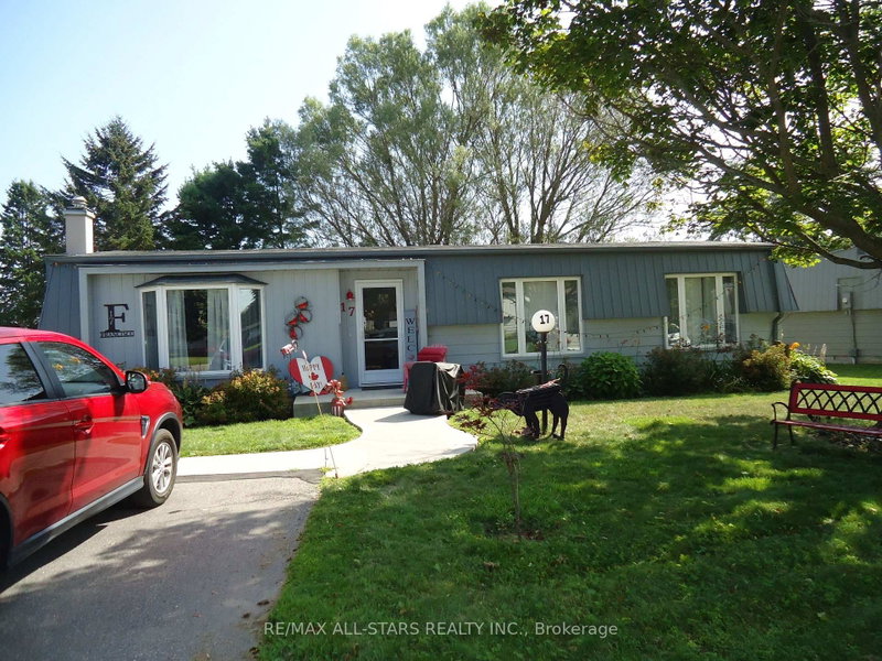 17 Pineridge Crescent