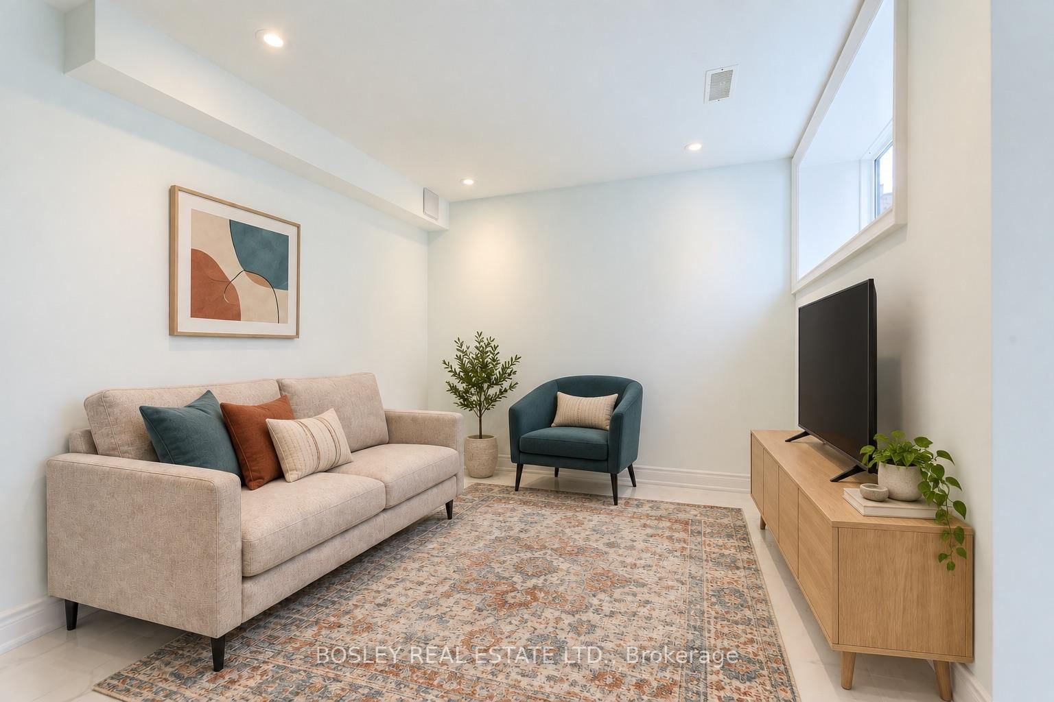 Detached House for lease at Lower-9 Queen Victoria Street, Toronto, Ontario, M4J 1E8 - Blake-Jones - MLS: E13744762
