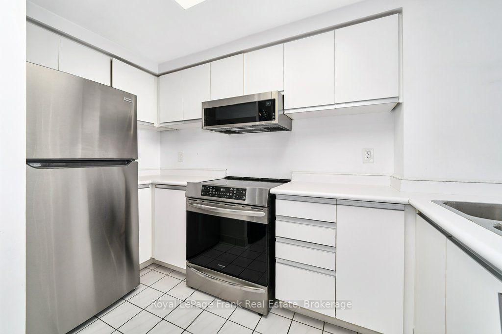 711 Rossland Road E • #806 • Whitby, ON photo 8