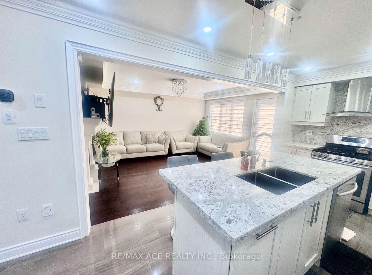 1011 Cameo Street • Pickering, ON photo 10