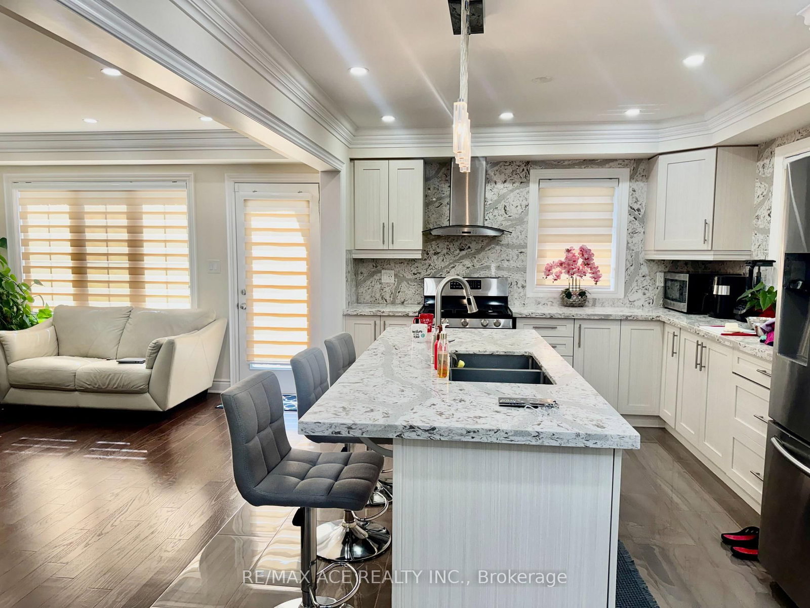 1011 Cameo Street • Pickering, ON photo 12