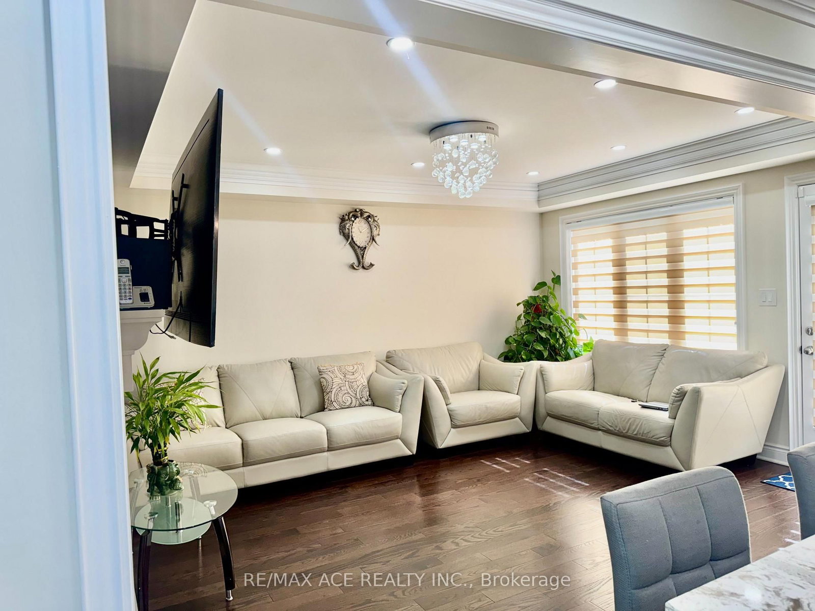 1011 Cameo Street • Pickering, ON photo 9