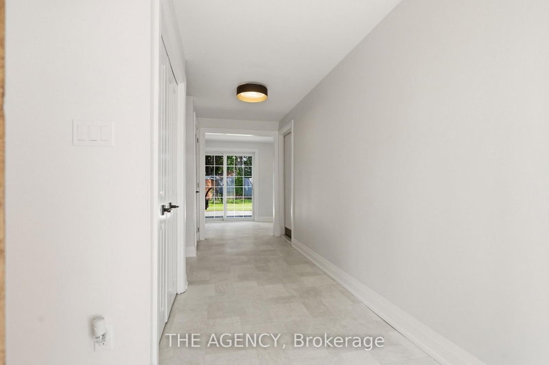364 Adelaide Ave E photo 4
